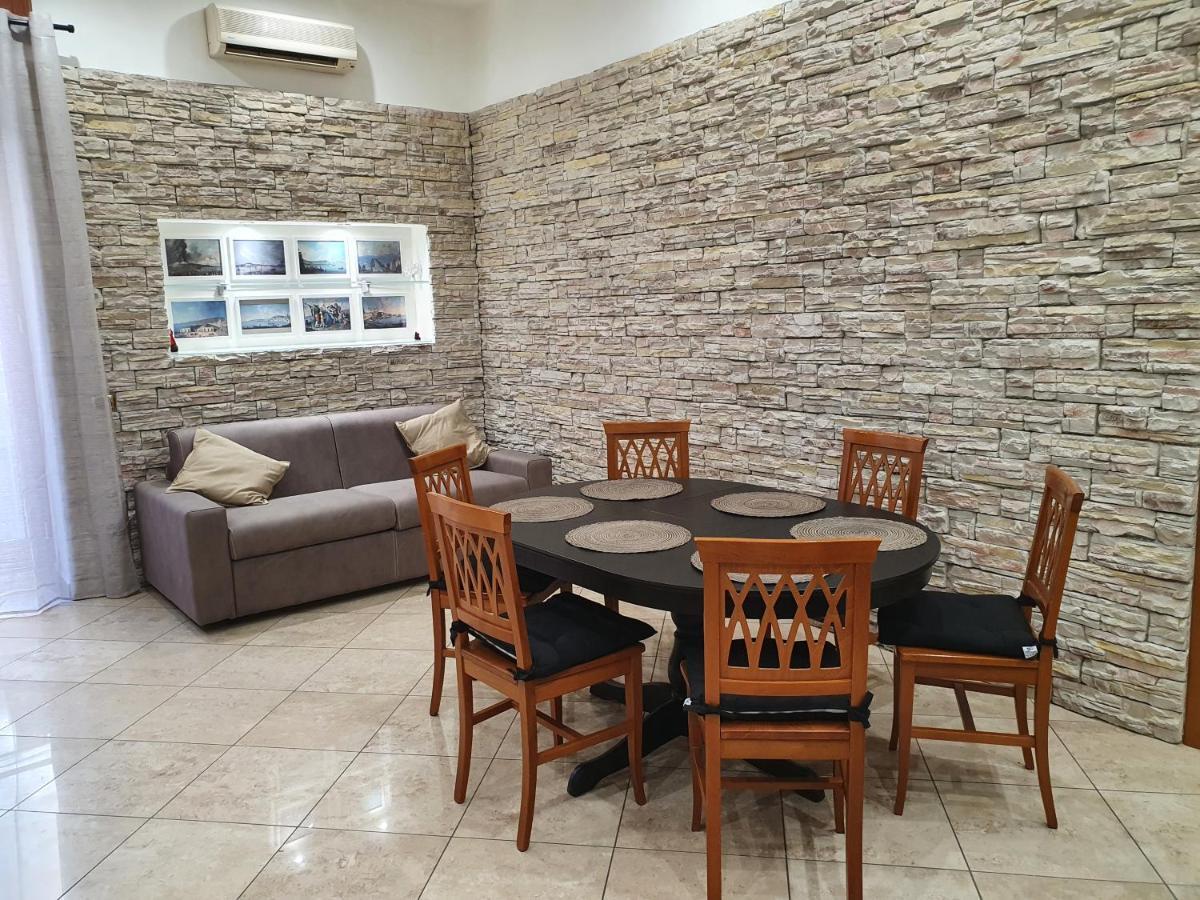 Lazzarella House Apartment Наполи Екстериор снимка
